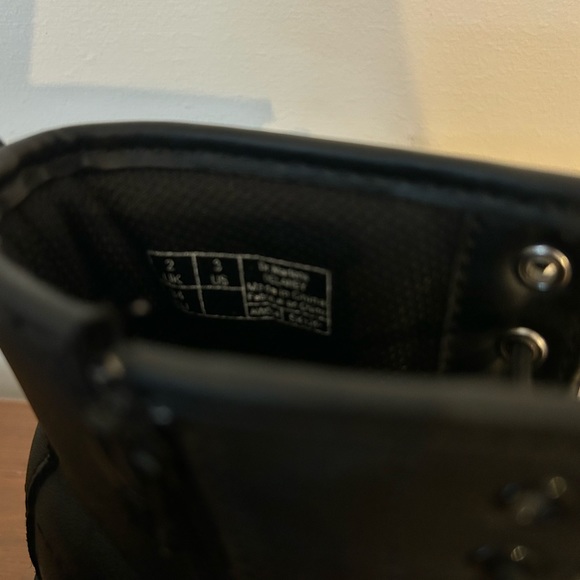 COPY - Doc Martens - Picture 5 of 9